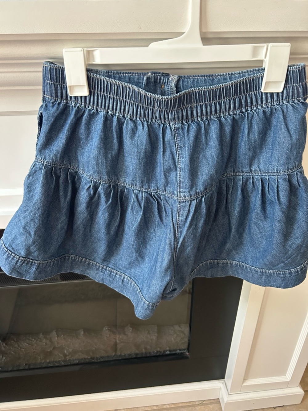 We The Free Fleur Denim Shorts. Size Small - Picture 3 of 3